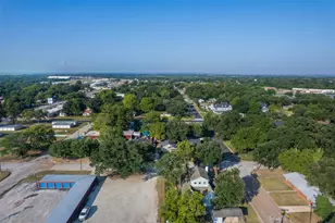 703 Cedar St, Hearne, TX 77859 - Photo 25