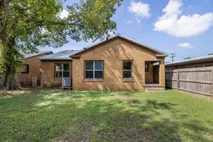 703 Cedar St, Hearne, TX 77859 - Photo 5