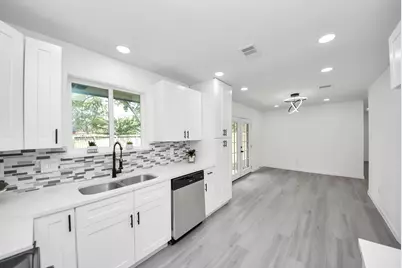 6314 Silver Chalice Drive, Houston, TX 77088 - Photo 9