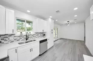 6314 Silver Chalice Dr, Houston, TX 77088 - Photo 9