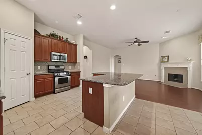 13719 Saxony Drive, Sugar Land, TX 77498 - Photo 19