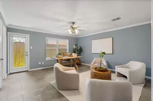 2618 Enclave At Shady Acres Ct, Houston, TX 77008 - Photo 5