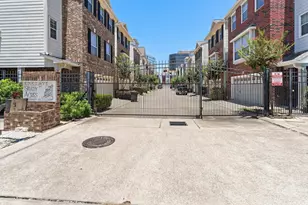2618 Enclave At Shady Acres Ct, Houston, TX 77008 - Photo 33