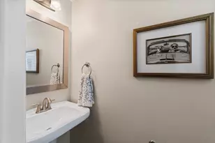 2618 Enclave At Shady Acres Ct, Houston, TX 77008 - Photo 19