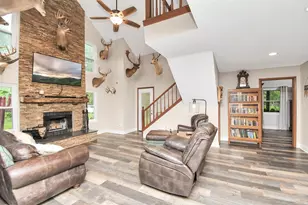 20202 Deer Run Rd, Damon, TX 77430 - Photo 11