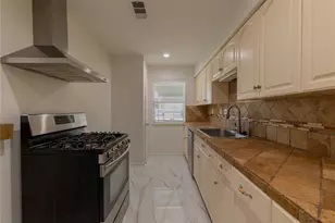 11810 Fieldcrest Dr, La Porte, TX 77571 - Photo 5