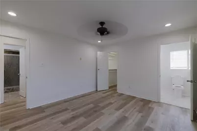 11810 Fieldcrest Drive, La Porte, TX 77571 - Photo 11