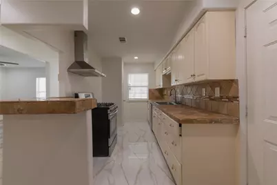 11810 Fieldcrest Drive, La Porte, TX 77571 - Photo 21