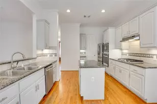 3015 W Park at Fairdale, Houston, TX 77057 - Photo 3