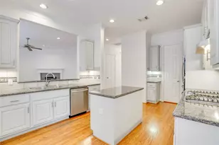 3015 W Park at Fairdale, Houston, TX 77057 - Photo 5