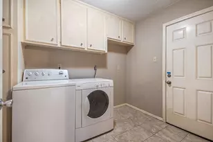 1806 McGinnis Dr, Pearland, TX 77581 - Photo 9