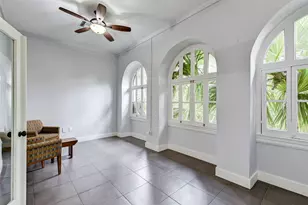 2700 Albany St, Houston, TX 77006 - Photo 15