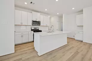 2402 Pioneer Lndg Ln, Crosby, TX 77532 - Photo 1