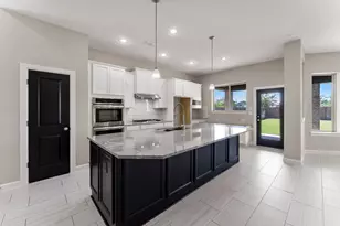 9423 Mont Ellie Ln, Tomball, TX 77375 - Photo 5