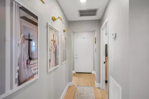 2019 Spillers Ln, Houston, TX 77043 - Photo 3