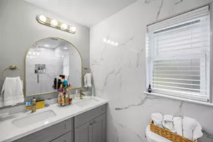 2019 Spillers Ln, Houston, TX 77043 - Photo 13
