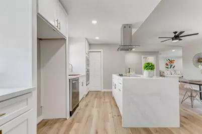 5634 Cerritos Drive, Houston, TX 77035 - Photo 13