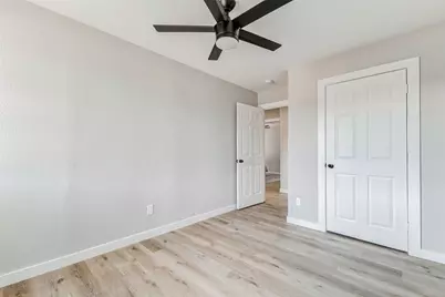 5634 Cerritos Drive, Houston, TX 77035 - Photo 15