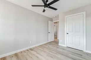 5634 Cerritos Dr, Houston, TX 77035 - Photo 15