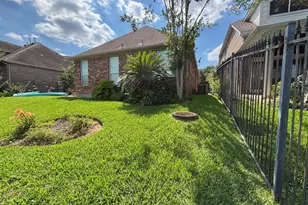 402 Bay Bridge Dr, Sugar Land, TX 77478 - Photo 49