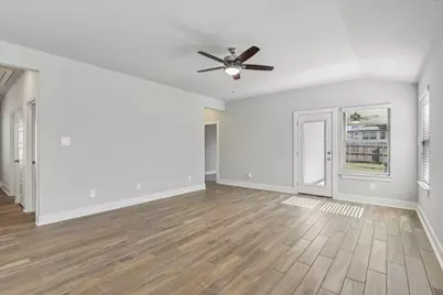 29007 Farmhouse Estates Drive, Waller, TX 77484 - Photo 21