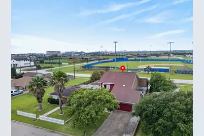 3213 Kleinmann Avenue, Galveston, TX 77551 - Photo 5