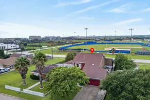 3213 Kleinmann Ave, Galveston, TX 77551 - Photo 5
