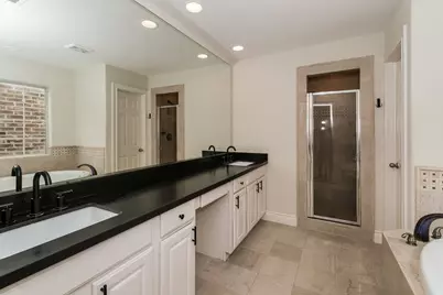 2605 Cheshire Oaks Drive, Houston, TX 77054 - Photo 11