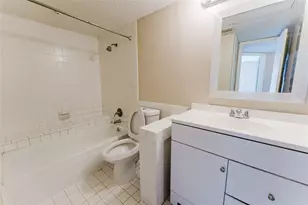 2818 S Bartell, Houston, TX 77054 - Photo 5