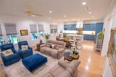 10614 Moonlight Drive, Houston, TX 77096 - Photo 11