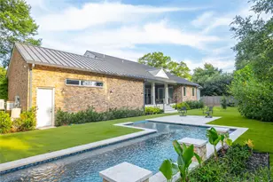 10614 Moonlight Dr, Houston, TX 77096 - Photo 1