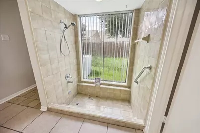 8018 Cobblefield Lane, Houston, TX 77071 - Photo 17
