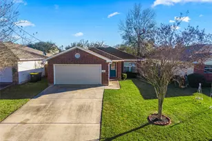 2224 Shady Tree Ln, Conroe, TX 77301 - Photo 1