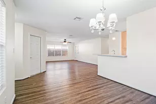 2224 Shady Tree Ln, Conroe, TX 77301 - Photo 7