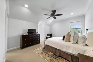 14122 Barryknoll Ln, Houston, TX 77079 - Photo 37