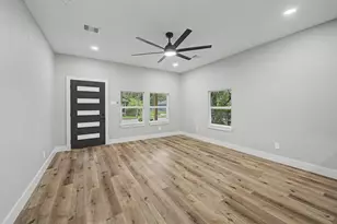 2338 Lidstone St, Houston, TX 77023 - Photo 9