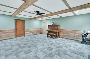 1710 Co Rd 399, Louise, TX 77455 - Photo 29