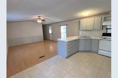 108 Hunters Gln, Livingston, TX 77351 - Photo 11
