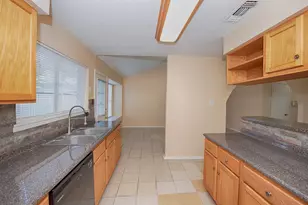 4843 Beechaven St St, Houston, TX 77053 - Photo 17