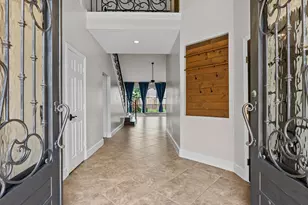 201 Lago Vista St, Kemah, TX 77565 - Photo 1