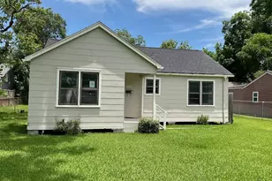 2302 Oaklawn Dr, La Marque, TX 77568 - Photo 1
