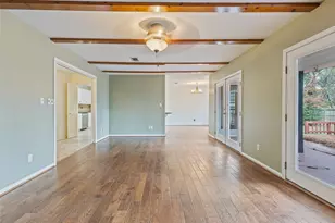 249 Hickory Dr, Huntsville, TX 77320 - Photo 9