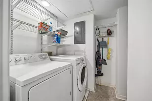 763 Bering Dr, Houston, TX 77057 - Photo 15