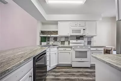 763 Bering Drive #B, Houston, TX 77057 - Photo 3