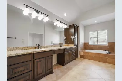5947 Turtle Beach Lane, Houston, TX 77036 - Photo 13