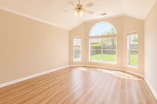 2114 Fortuna Bella Dr, Pearland, TX 77581 - Photo 13