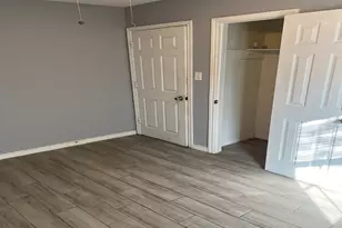5702 Westover St, Houston, TX 77033 - Photo 3