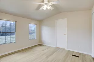 5806 S Hwy 35, Alvin, TX 77511 - Photo 11