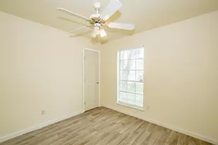 12106 Pompton Dr, Houston, TX 77089 - Photo 11