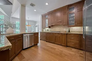 7 Peaceful Canyon Ct, The Woodlands, TX 77381 - Photo 19